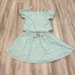 Tahari girls 10 light green eyelet skirt set